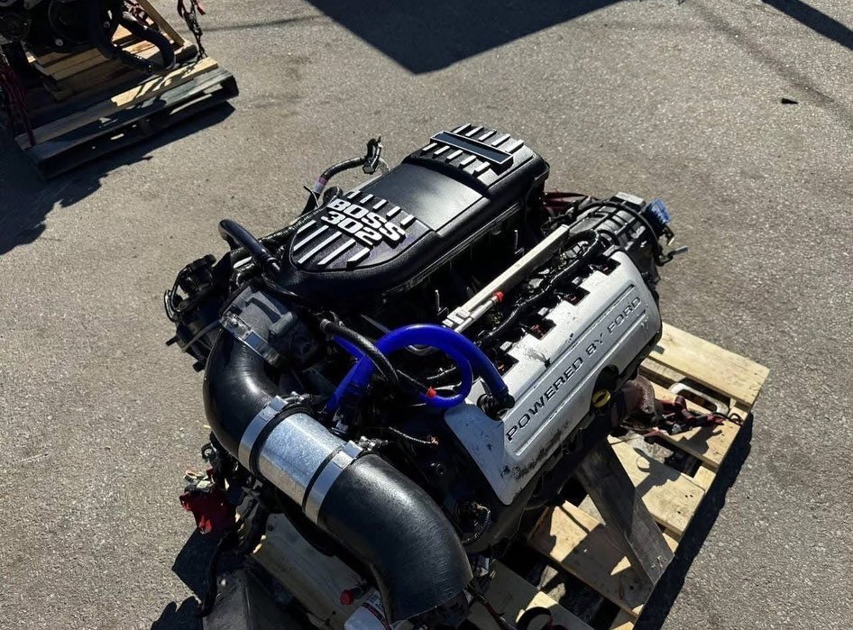 Used 2014 Ford F-150 5.0L Coyote Engine with 6R80 Transmission and 4WD Transfer Case for Sale - Image 4